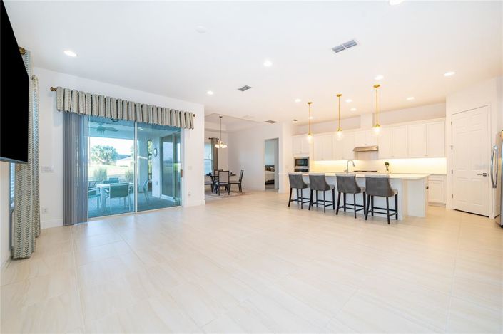 Image No.26-3 Bed Property for sale