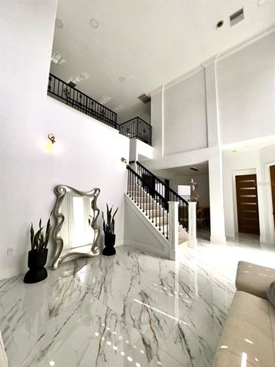 Image No.12-5 Bed House for sale