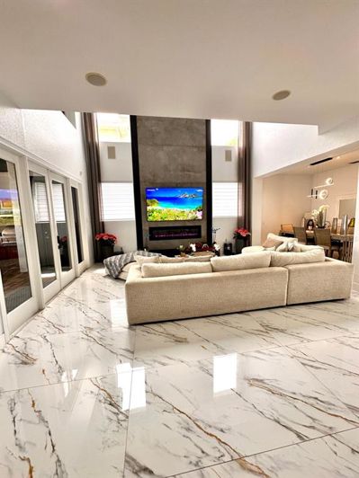 Image No.18-5 Bed House for sale