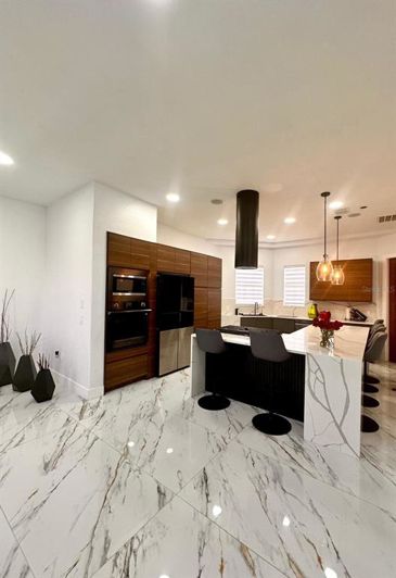 Image No.22-5 Bed House for sale