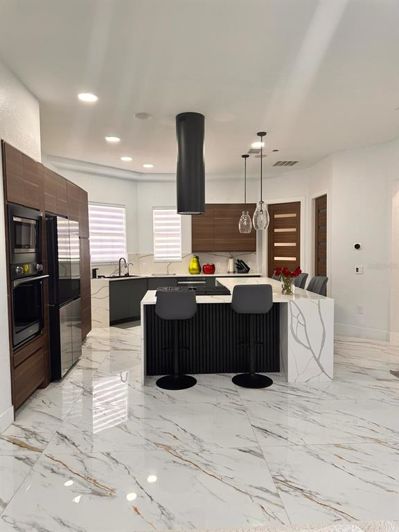 Image No.25-5 Bed House for sale