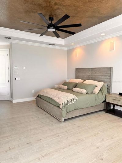 Image No.35-5 Bed House for sale