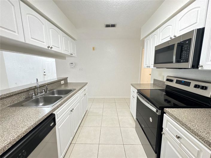 Image No.2-Propriété de 3 chambres à vendre à Kissimmee