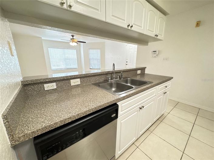 Image No.5-Propriété de 3 chambres à vendre à Kissimmee