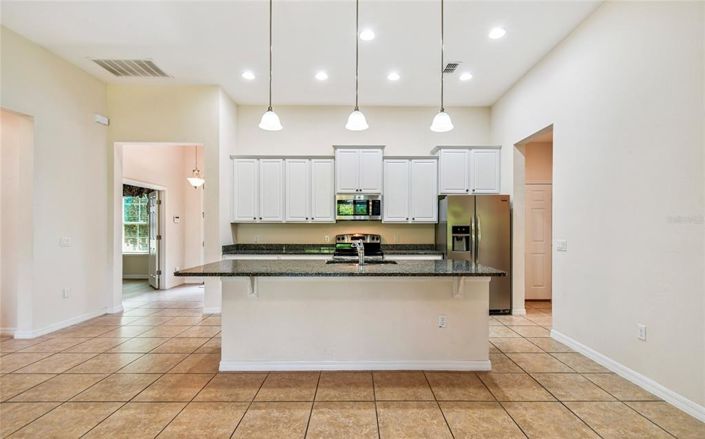 Image No.11-2 Bed Property for sale