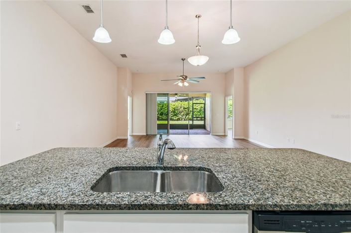 Image No.12-2 Bed Property for sale