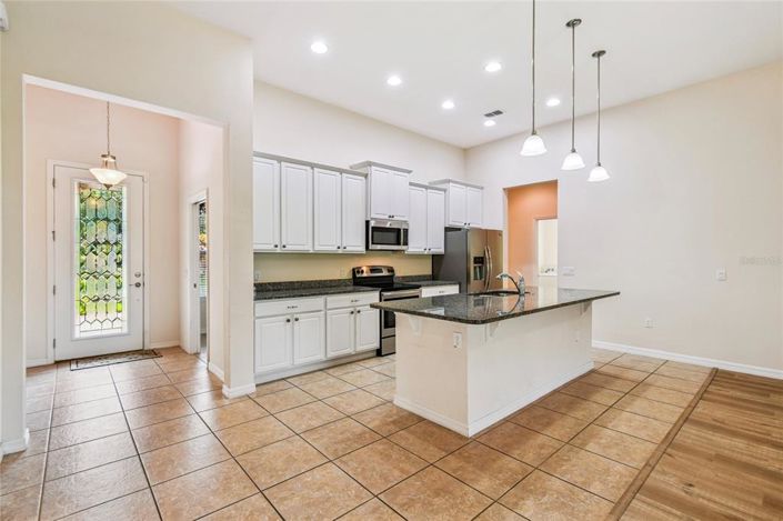 Image No.15-2 Bed Property for sale