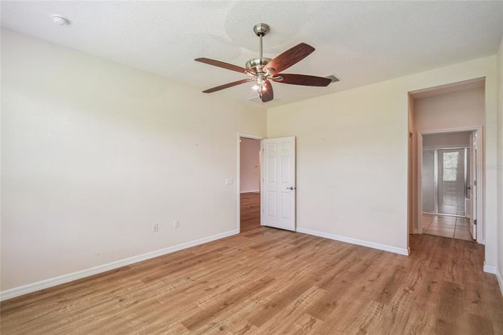 Image No.38-2 Bed Property for sale