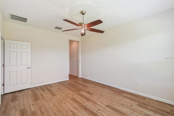 Image No.40-2 Bed Property for sale