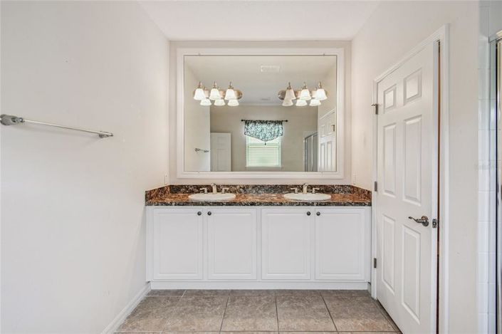 Image No.44-2 Bed Property for sale