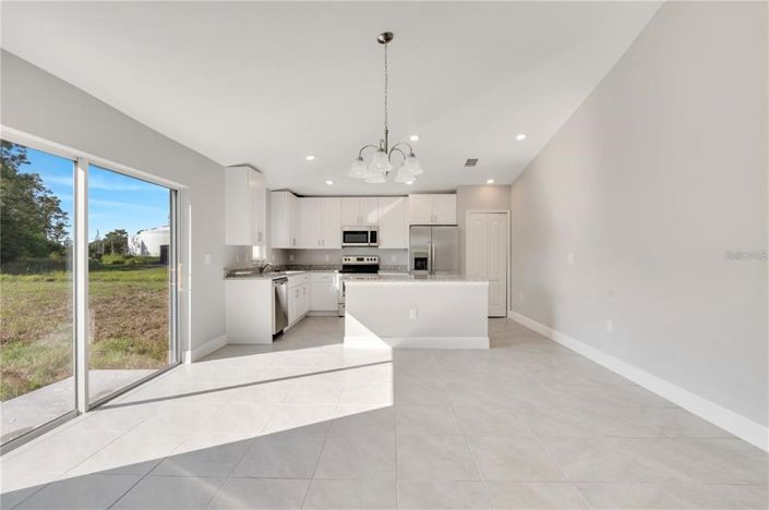 Image No.5-Propriété de 4 chambres à vendre à Kissimmee