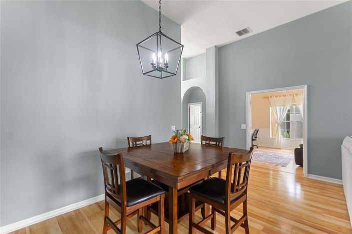 Image No.12-2 Bed Property for sale