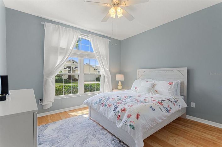 Image No.8-2 Bed House for sale