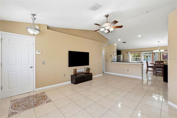 Image No.8-Propriété de 3 chambres à vendre à Kissimmee