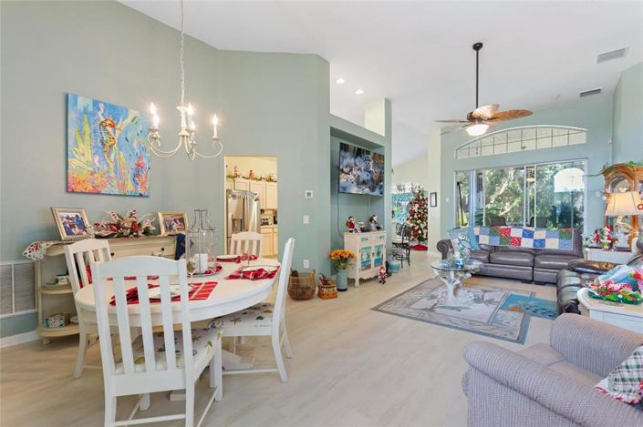 Image No.12-3 Bed Property for sale