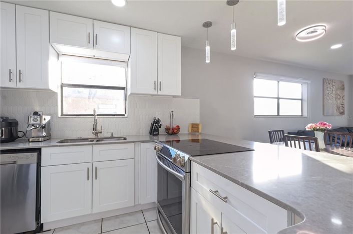 Image No.5-2 Bed Property for sale