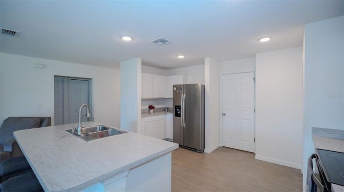 Image No.3-4 Bed House for sale