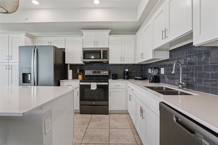 Image No.9-2 Bed Property for sale