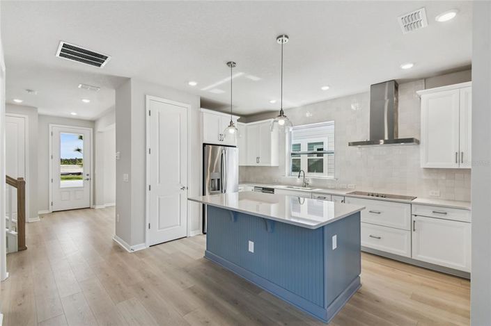 Image No.10-3 Bed Property for sale