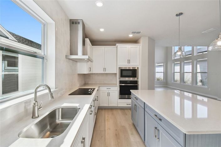 Image No.12-3 Bed Property for sale