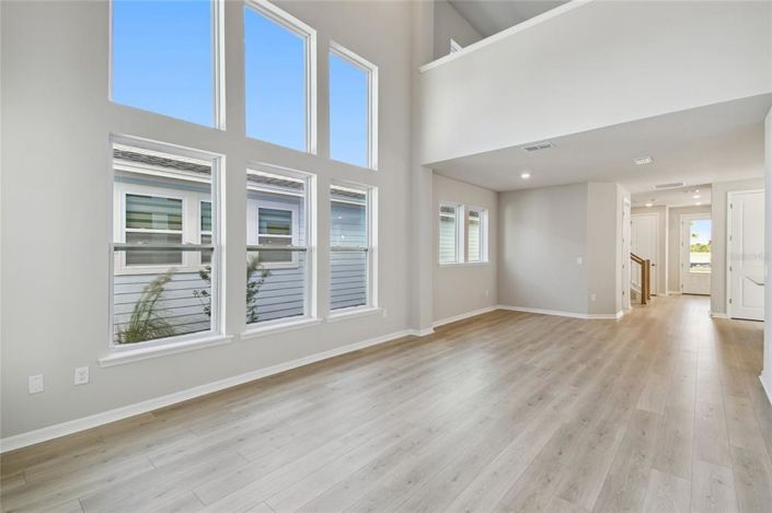 Image No.17-3 Bed Property for sale