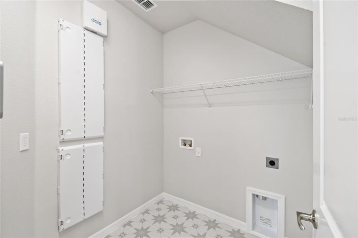 Image No.39-3 Bed Property for sale