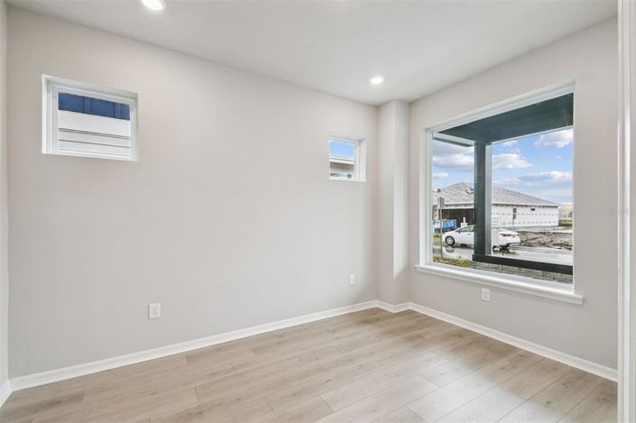 Image No.19-3 Bed Property for sale