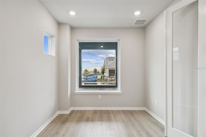 Image No.20-3 Bed Property for sale