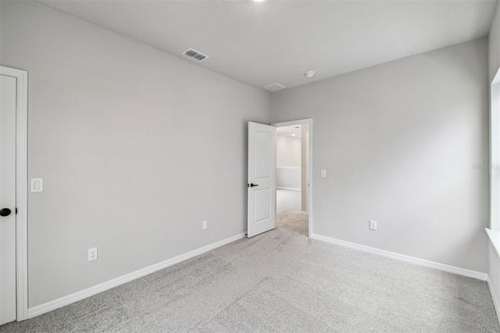 Image No.40-3 Bed Property for sale