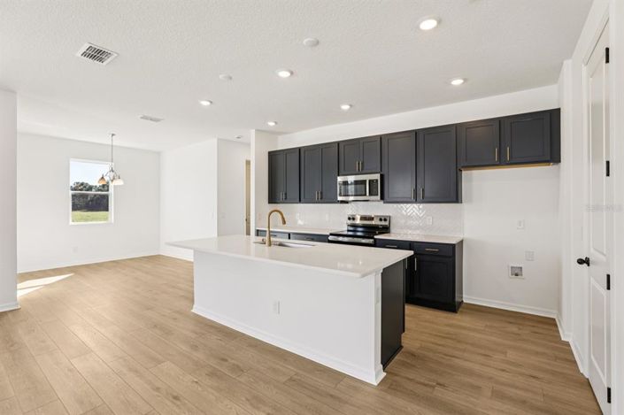 Image No.11-4 Bed Property for sale