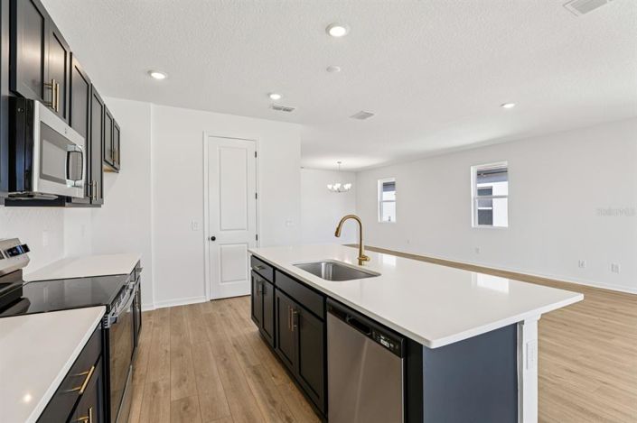 Image No.14-4 Bed Property for sale