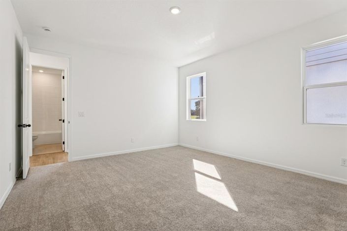 Image No.32-4 Bed Property for sale