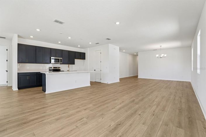 Image No.9-4 Bed Property for sale