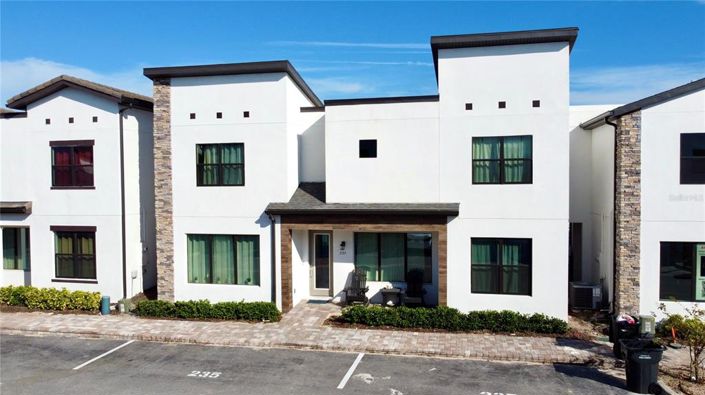 Image No.3-Propriété de 4 chambres à vendre à Davenport