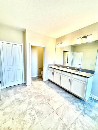 Image No.25-3 Bed Townhouse for sale