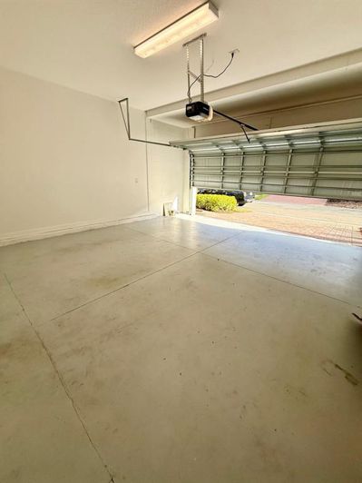 Image No.32-3 Bed Townhouse for sale