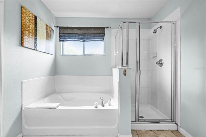 Image No.22-7 Bed Property for sale