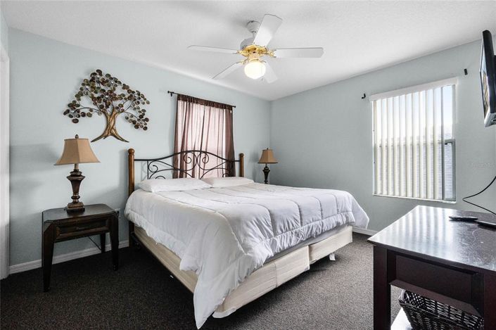 Image No.25-7 Bed Property for sale