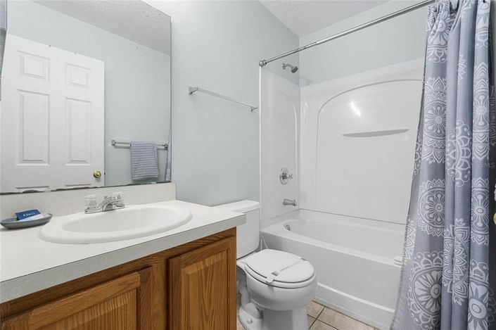 Image No.32-7 Bed Property for sale