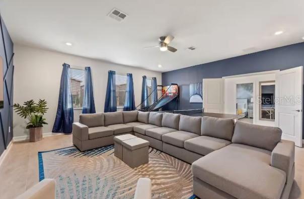 Image No.4-8 Bed House for sale