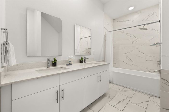 Image No.13-4 Bed Townhouse for sale