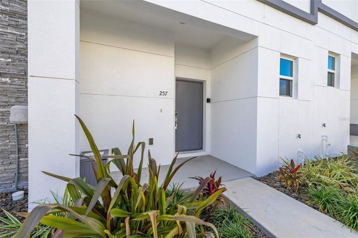 Image No.2-4 Bed Townhouse for sale