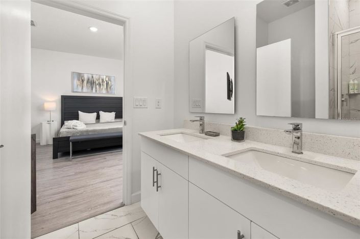 Image No.20-4 Bed Townhouse for sale