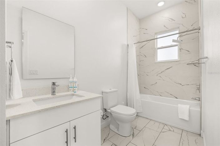 Image No.26-4 Bed Townhouse for sale