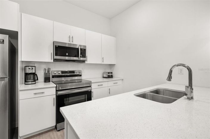 Image No.5-4 Bed Townhouse for sale