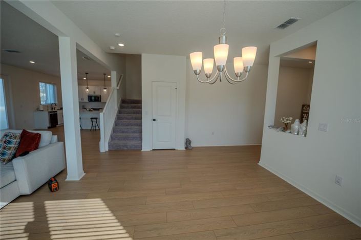 Image No.12-5 Bed House for sale