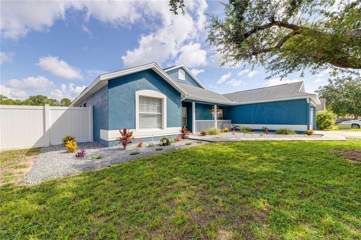 Image No.2-4 Bed House for sale