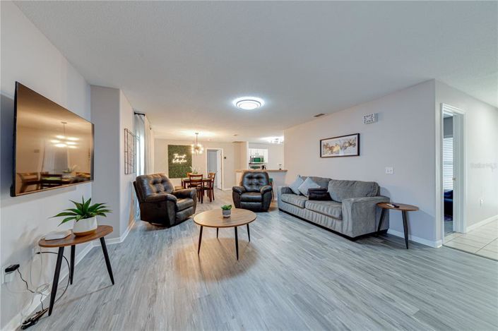 Image No.25-4 Bed House for sale