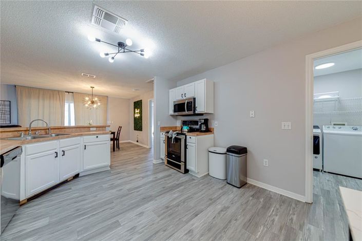 Image No.32-4 Bed Property for sale