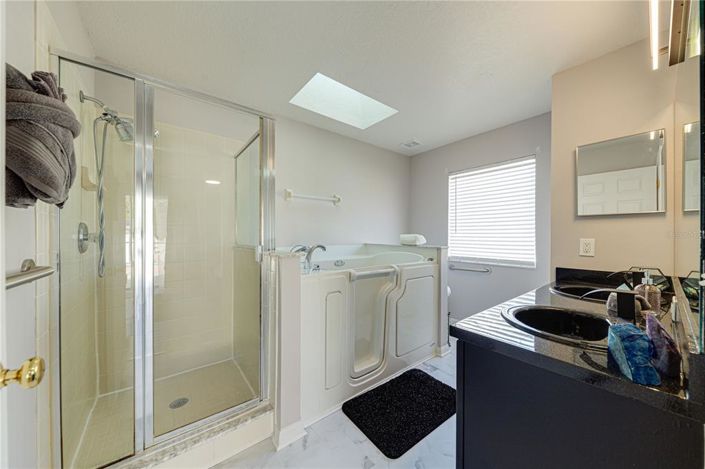 Image No.40-4 Bed House for sale